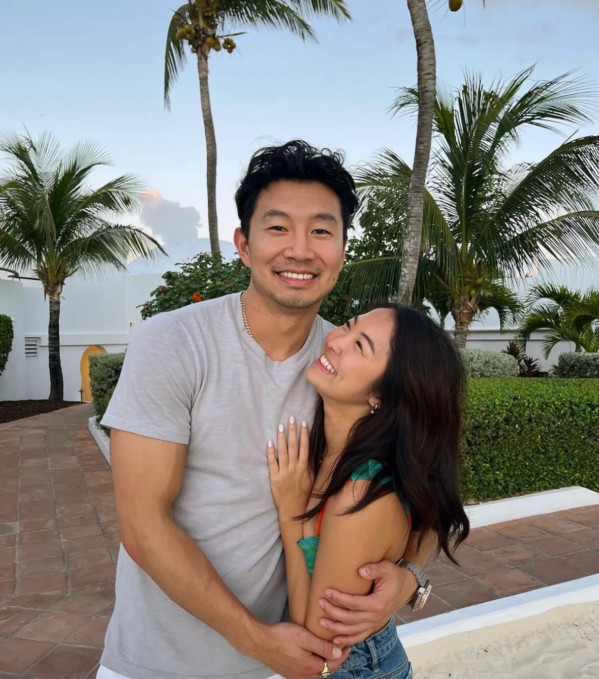 劉思慕(左)和女友Allison Hsu時常在IG放閃。翻攝自劉思慕IG