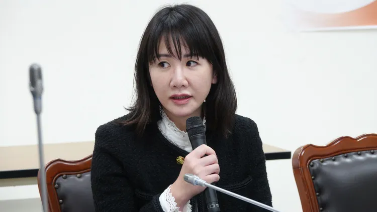 謝衣鳳強調，自己過去身兼數職，知道該如何調配時間，讓服務選民跟黨團幹部的工作完善。莊宗達攝