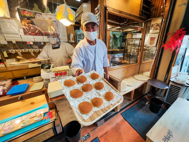 SUNMALL大塚商店街內的銅鑼燒店，自昭和12年（1937年）開業至今。田欣雲攝