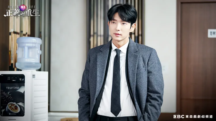 李準基槓上政客被打死，意外重生展開復仇計畫。東森提供