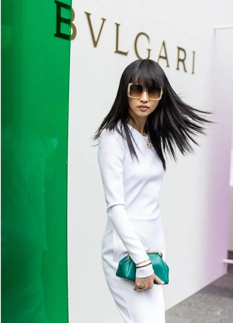光希搭配寶格麗方形太陽眼鏡，近乎遮住她半張臉，讓她的巴掌臉更顯小巧。翻攝koki IG