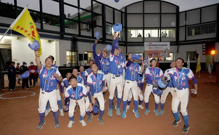 台中市中山國中擊敗桃園市新民國中奪冠。臺北市棒球協會提供