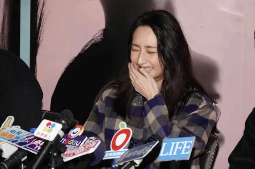 柯佳嬿「在家都穿制服」泄闺房情趣　许光汉乱入：我喜欢啦