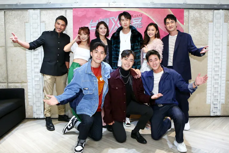 《台灣X檔案》歷經1年拍攝昨晚辦殺青酒。中視提供