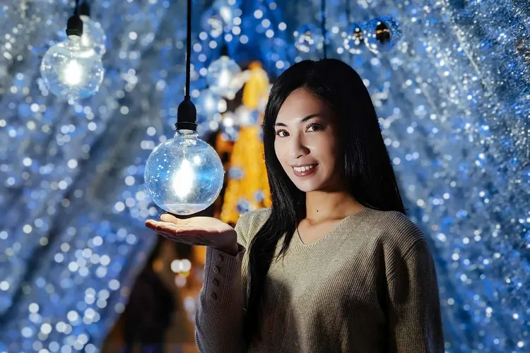 在浮冰小屋裡，只要掌握構圖再加上人像模式，就能不失手拍出美照。市府提供