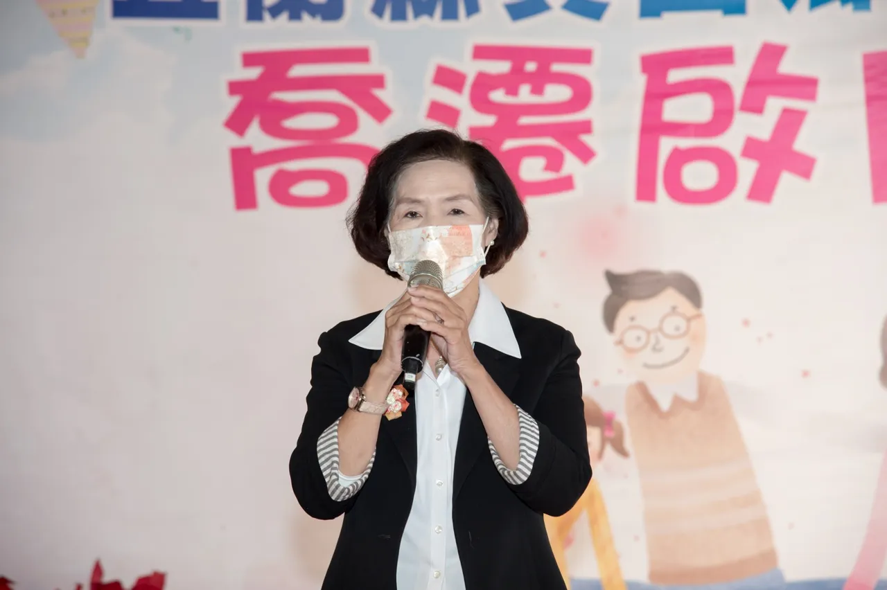 縣長林姿妙主持啟用儀式,期勉戶政所成為鄉親「好厝邊」。縣府提供
