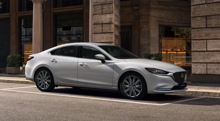 同步導入「匠塗」工藝 (TAKUMI-NURI) 最新標誌性代表「雪幻白」。業者提供