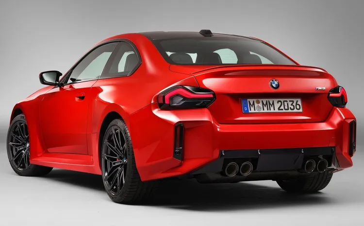 獨特外觀在發表時曾引起不少討論。原廠提供