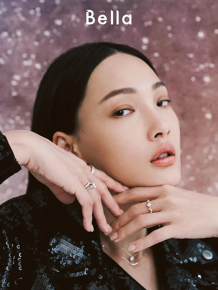 林映唯配搭日本婚戒品牌I-PRIMO鑽戒，自招是「戀愛腦」。《Bella儂儂》提供