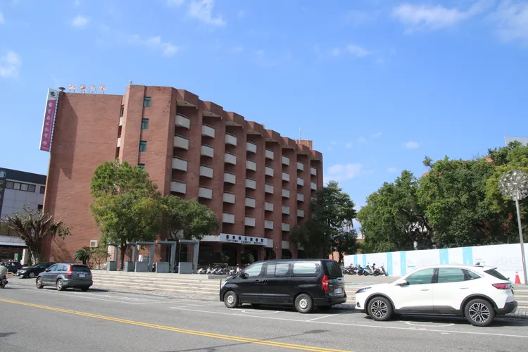 公教會館就會在藝文中心的前方。台東縣府提供