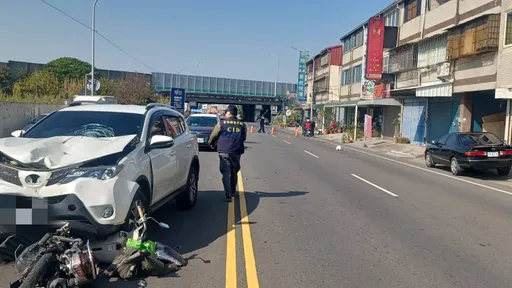 撞擊瞬間|女騎士迴轉遭撞飛慘死 目擊者:駕駛肇事還有說有笑