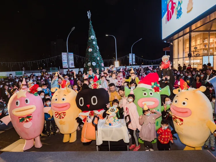 現場更邀請代表湳雅廣場的幸福宇宙喵Kuroro與其他4位家族夥伴們齊聚。大魯閣湳雅廣場提供。大魯閣湳雅廣場提供