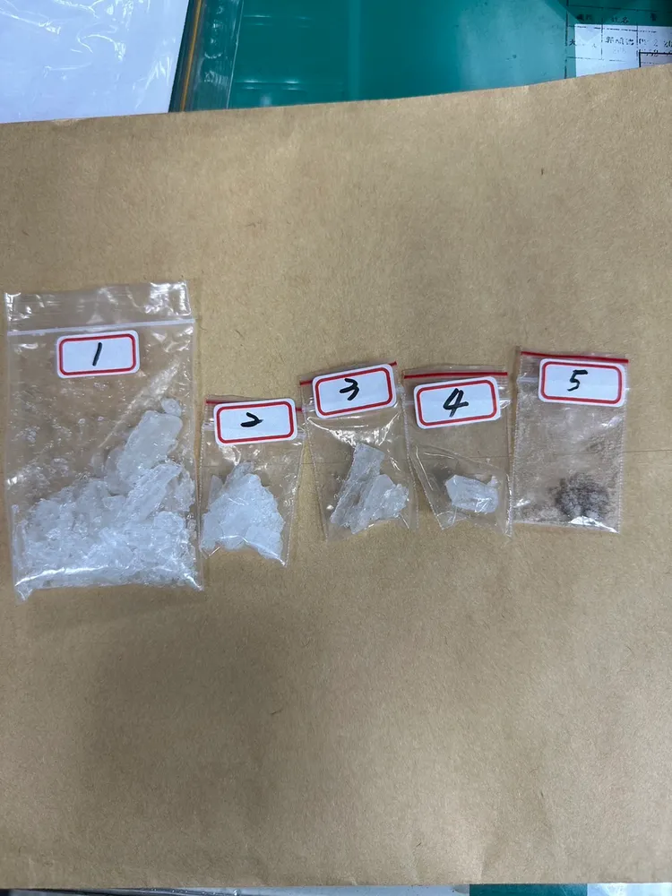 警方當場查扣安非他命6包。台東縣警察局提供