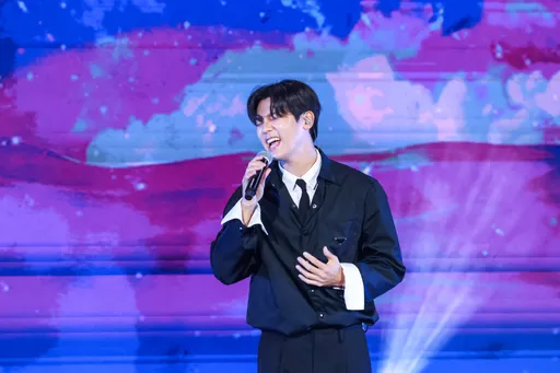 「CNBLUE」姜敏赫單飛見面會初體驗 對台粉大喊「你們都是我的豬腳」