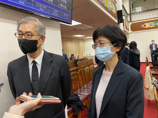 罰定了!國泰世華銀ATM、網銀一年出包6次 金管會主委黃天牧:將開罰