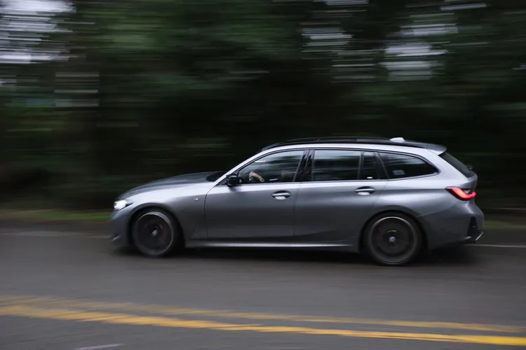 加速不算十足飛快，卻勝在動力極度均衡好用。陳志淵攝