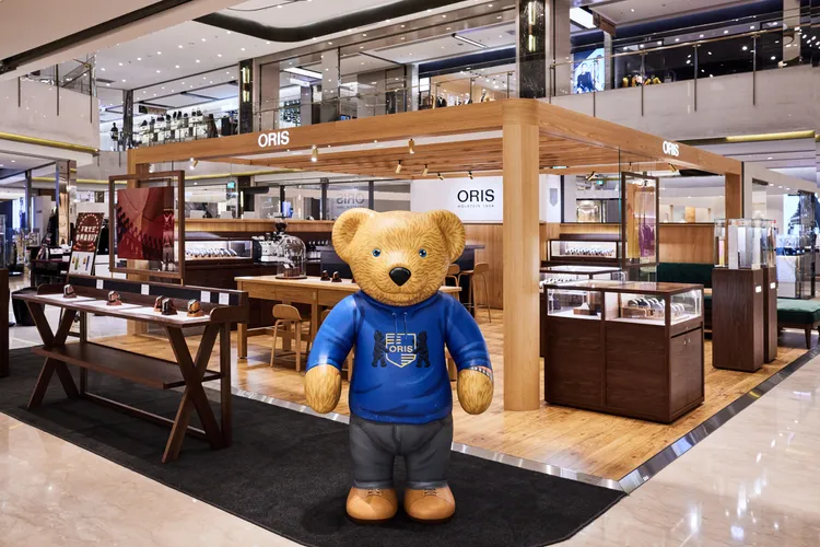 ORIS於高雄義享天地開出全台第3家、也是占地面積最大的1家Watch & Coffee複合式概念店。品牌提供