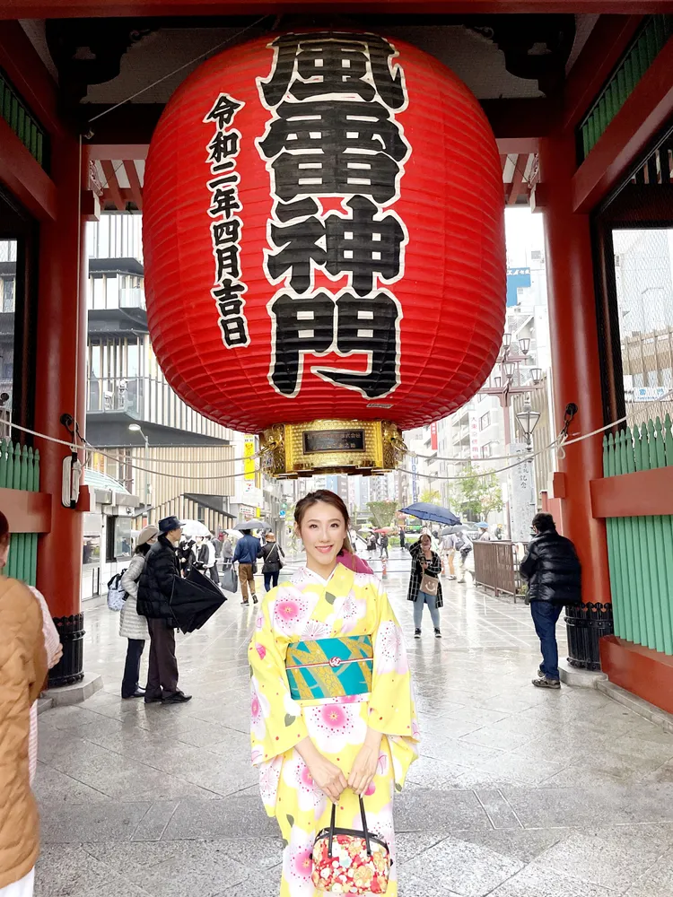謝金晶難得偷閒飛到日本度假，還特別換穿和服過癮。豬哥亮電視台提供
