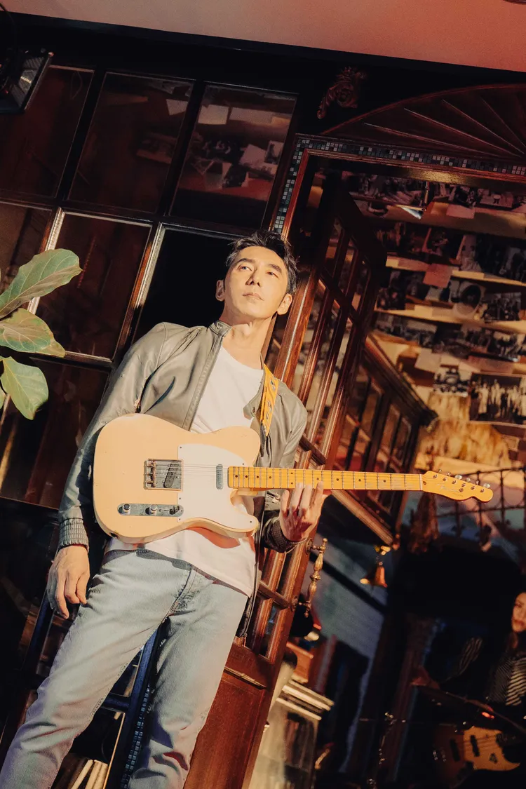 李李仁在李晉瑋的單曲中開金嗓獻唱。宇森工作室提供