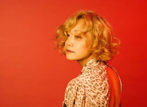 創作歌手出道20年難忘張菲的特殊要求 Lisa發片獲好友萬芳相挺