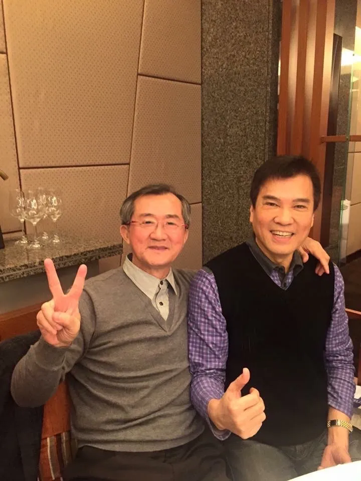 黃義交生前的摯友Marco（左），深夜憶起故人寫了緬懷文。讀者提供