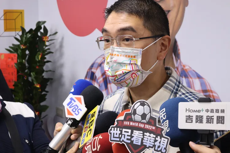 謝國樑表示，相信邱佩琳能做到承上啟下的溝通整合。資料照片