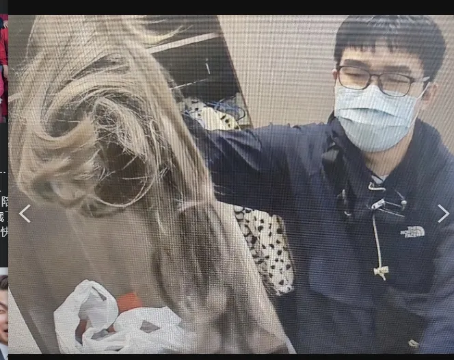 警方搜出黃女作案用的假髮。讀者提供