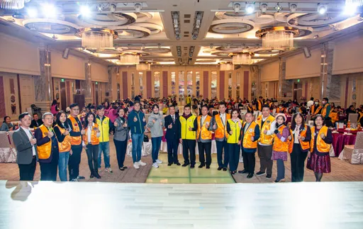 歲末寒冬獅友做公益 贈白米、禮券助汐止166戶弱勢家庭