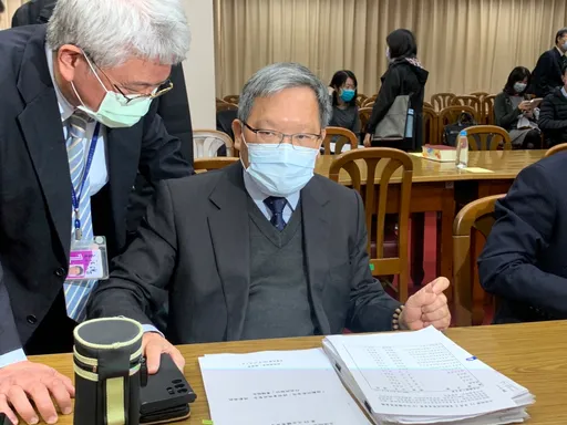 蔡英文救經濟將延長減稅一季 財長:若展延稅損約97億元