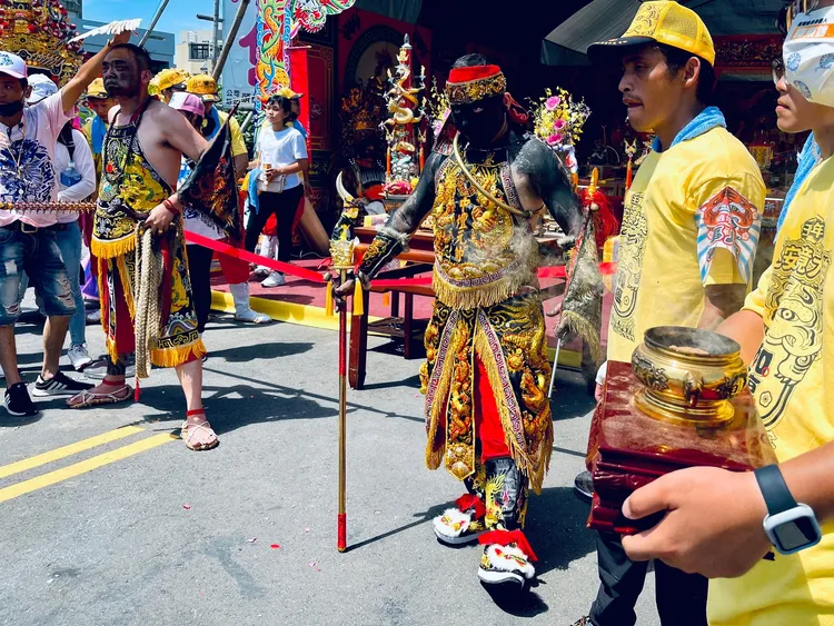 墨龍中壇元帥指示「這是你們的考題」。翻攝自太玄宮臉書