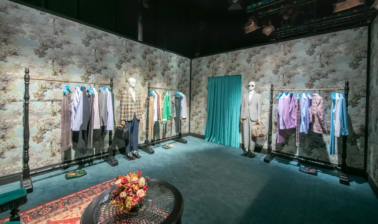 DIY個性化訂製服務專區含括男女裝與訂製鞋款。品牌提供