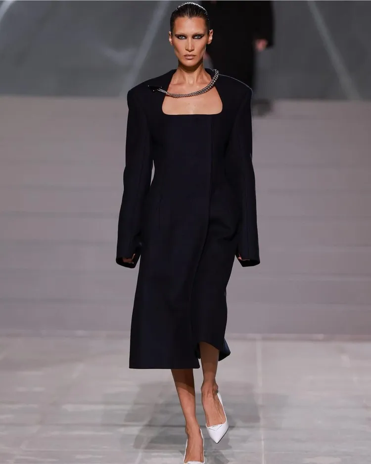 26歲美國名模Bella Hadid。翻攝bellahadid IG