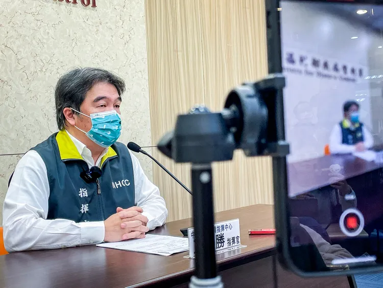 王必勝說，要不要加購BNT次世代疫苗，要看實際狀況跟策略運用。賴昀岫攝