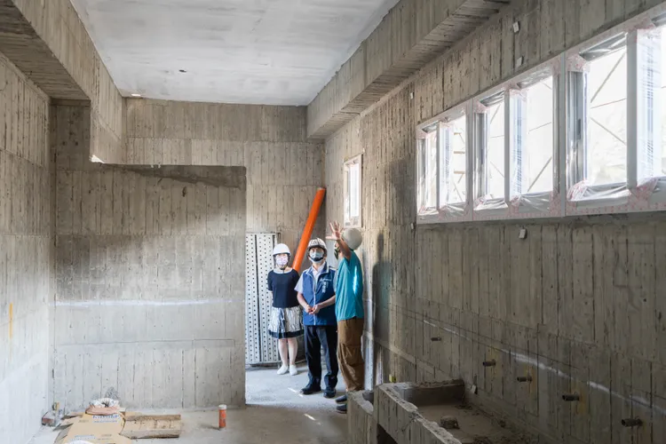 陳章賢代理市長要求工程務必如期如質完成，給予孩子舒適且兼具美學的活動空間。市府提供