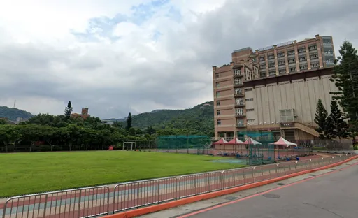 東吳大學男大四生校內突墜樓　當場無生命跡象急送醫不治