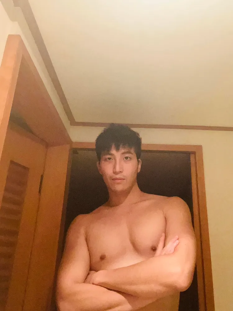 吳翔震瘦身成功露胸器。翻攝吳翔震臉書