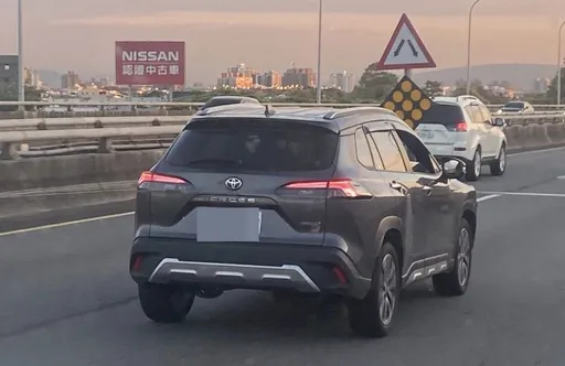 台中休旅車插「這根」狂奔彰化 70歲車主到案了!理由好瞎