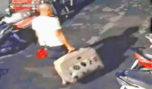3岁女童遭喂毒凌虐亡 离谱妈忧尸臭飘出帮男友埋尸!冥诞巧合找到尸骨