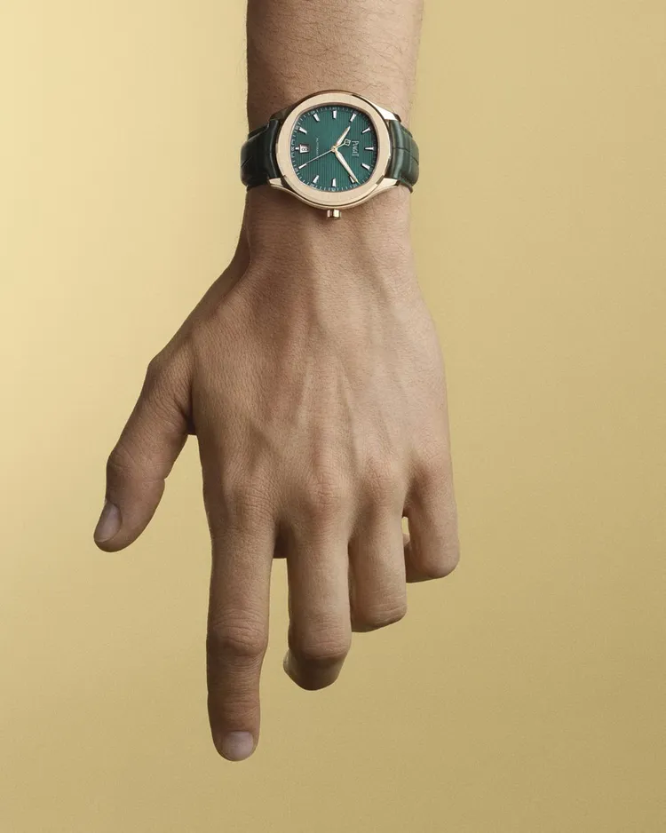 姚淳耀選配的伯爵Polo玫瑰金孔雀綠面盤腕錶，93萬元。品牌提供