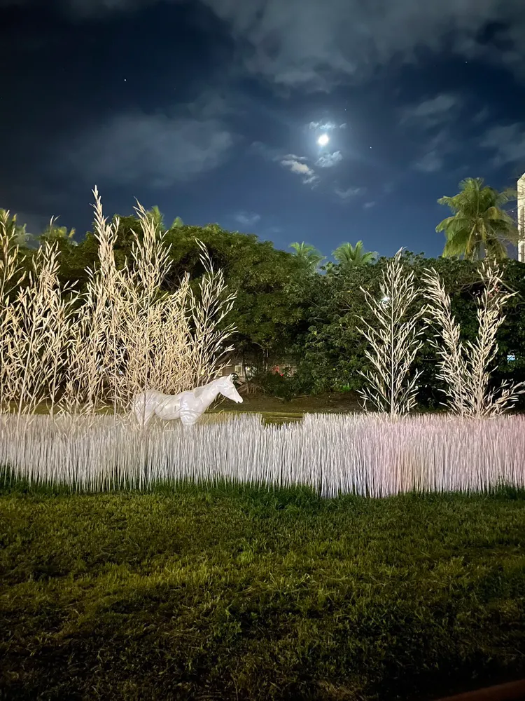 國內藝術家游文富，作品《粉紅色森林》。台東縣府提供