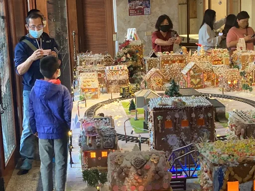 全國最大薑餅城市在這啦 還有市集表演透耶誕味