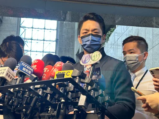 不像柯文哲嘲笑米蟲僅給1200 蔣萬安首發見面禮!加碼敬老金明年領1500