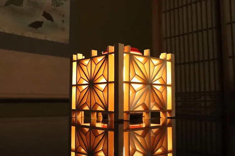 照亮寒冬的精緻傳統工藝「組子細工」。豐岡市台灣推廣事務所提供