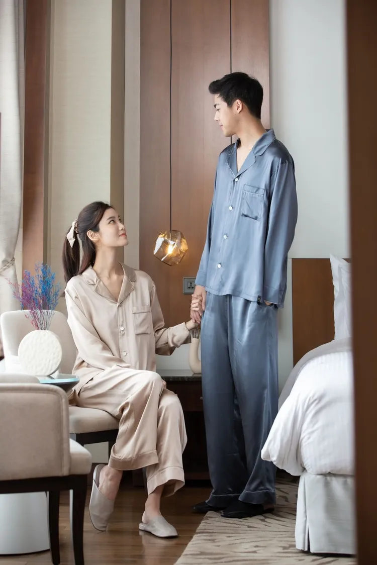 Foo Tokyo品味尊寵住房專案，內含兩套100%真絲睡衣（每套售價2萬8200元）。JR東日本大飯店 台北提供