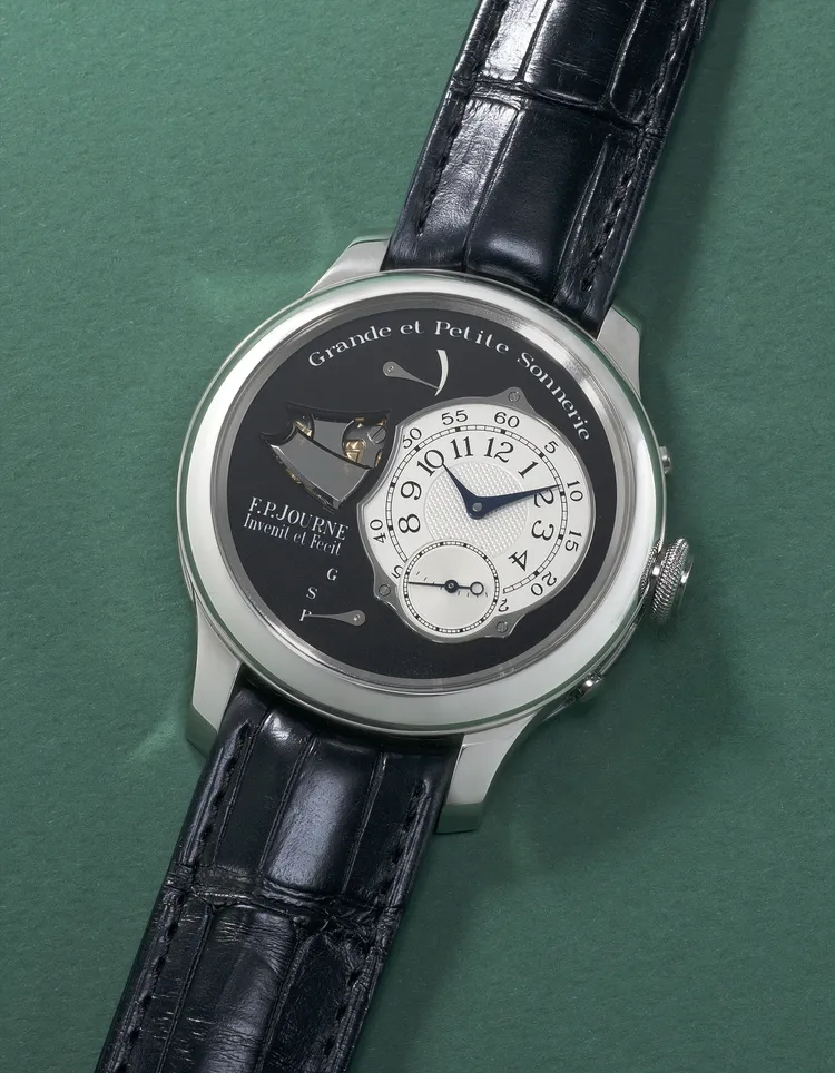 Grande Et Petite Sonnerie Souveraine精鋼小自鳴腕錶，估價約2013萬元台幣。品牌提供