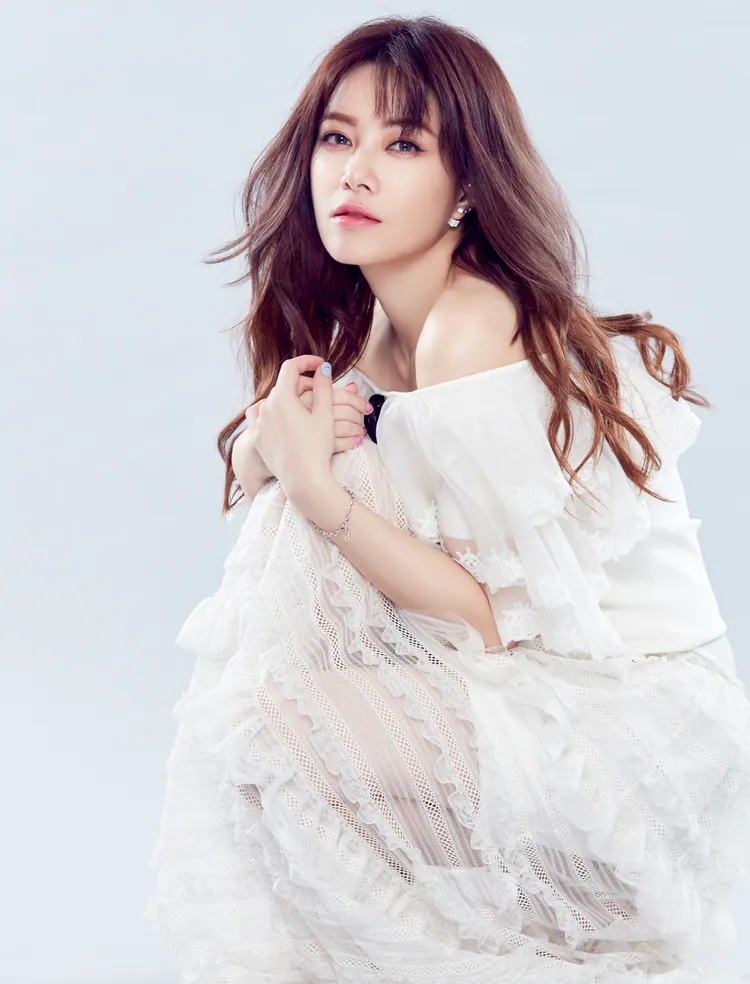 徐懷鈺久違跨年表演。三立電視提供