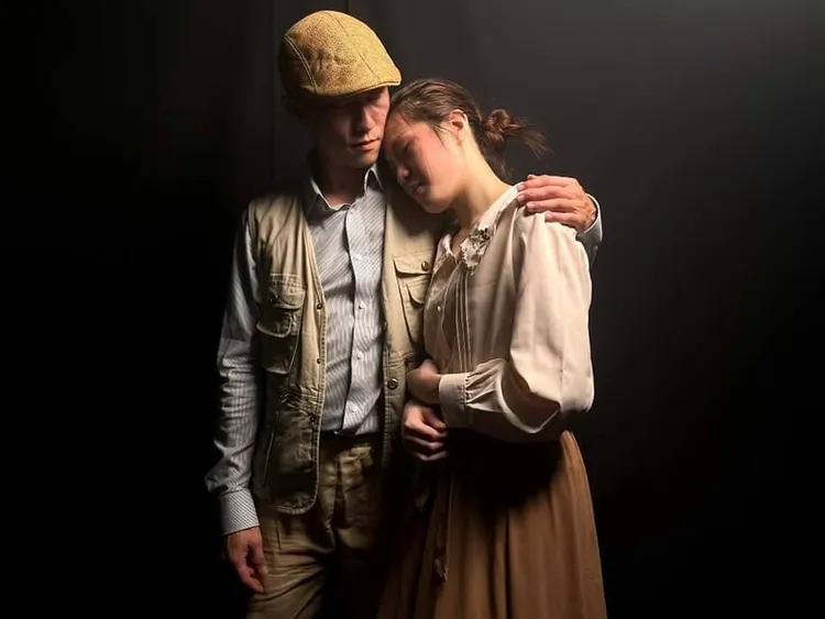 禾一舞團師承專業八家將、官將首身段及舞步，再與舞蹈藝術融合，跳脫宗教限制，在演出內容及表演方式方面較有彈性。禾一提供