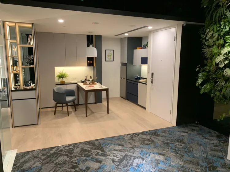 《高年級聚樂部》規劃有一房一廳單人房以及夫妻兩人一同入住的雙人房套房。曾雪蒨攝