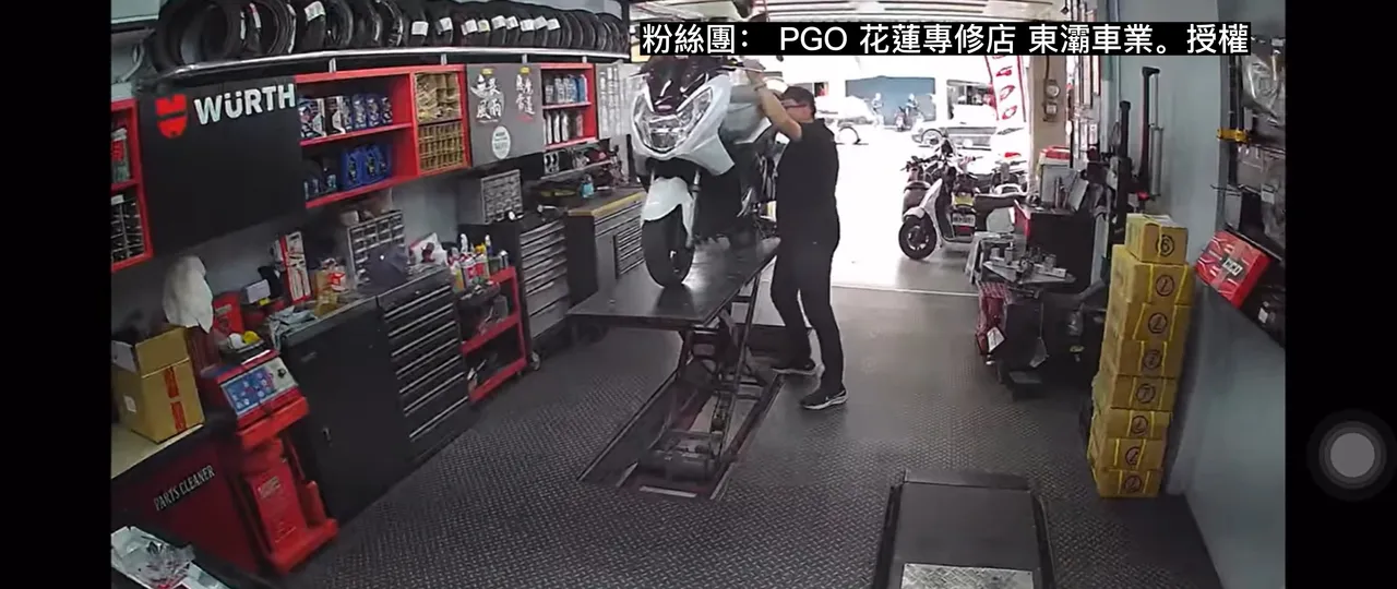 地震來襲時,車行老闆選擇先保護客人的車子,網友狂讚負責。林軒霆授權提供