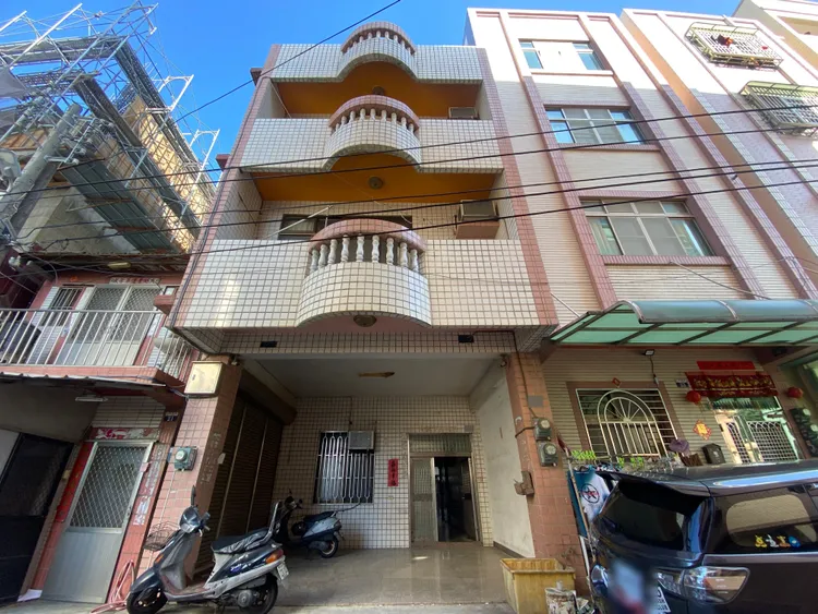 南陽路71巷透天厝也被地下錢莊吳姓業者過戶，市值約1300萬至1400萬。張喆喜攝